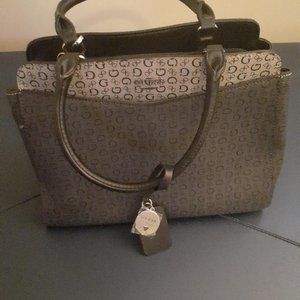 GUESS PURSE